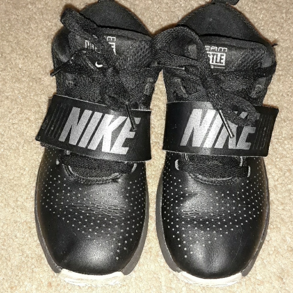 Nike Team Hustle